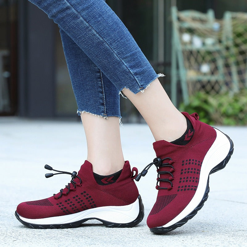 New Large Size High Elastic Fly Woven Breathable Shoes Fashion Light Socks Women's Sports Shoes - Fashionner