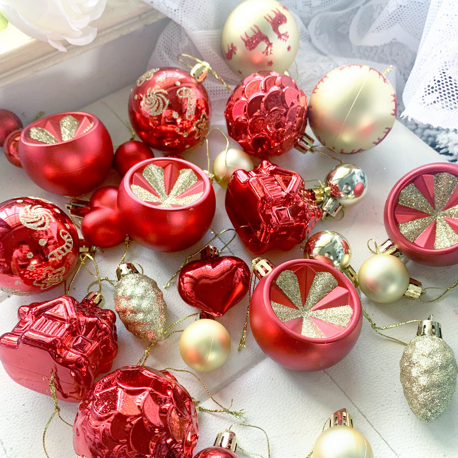 Christmas decoration 6cm electroplated ball plastic ball special-shaped painted Christmas ball gift Christmas tree pendant