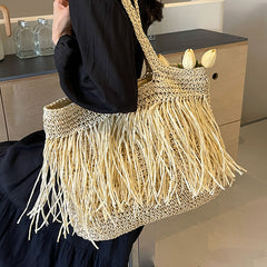 Straw Woven Women's Large Capacity Tassel Shoulder Bag