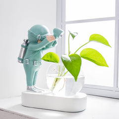 1 Astronaut Decoration Diver Hydroponic Glass Flowerpot Table Decoration