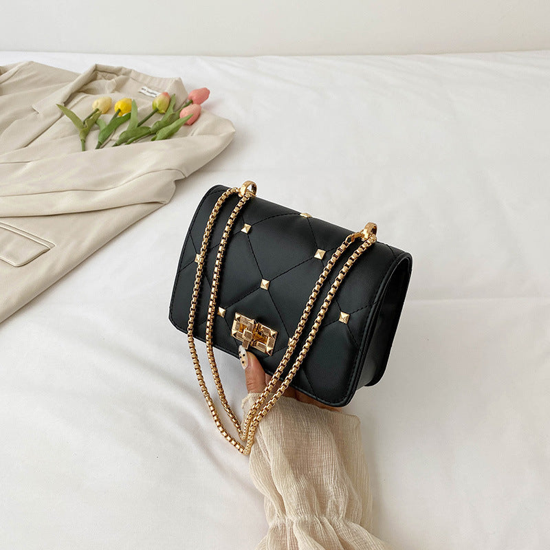 Summer Rivet Fashion Popular Chain Crossbody Shoulder Bag